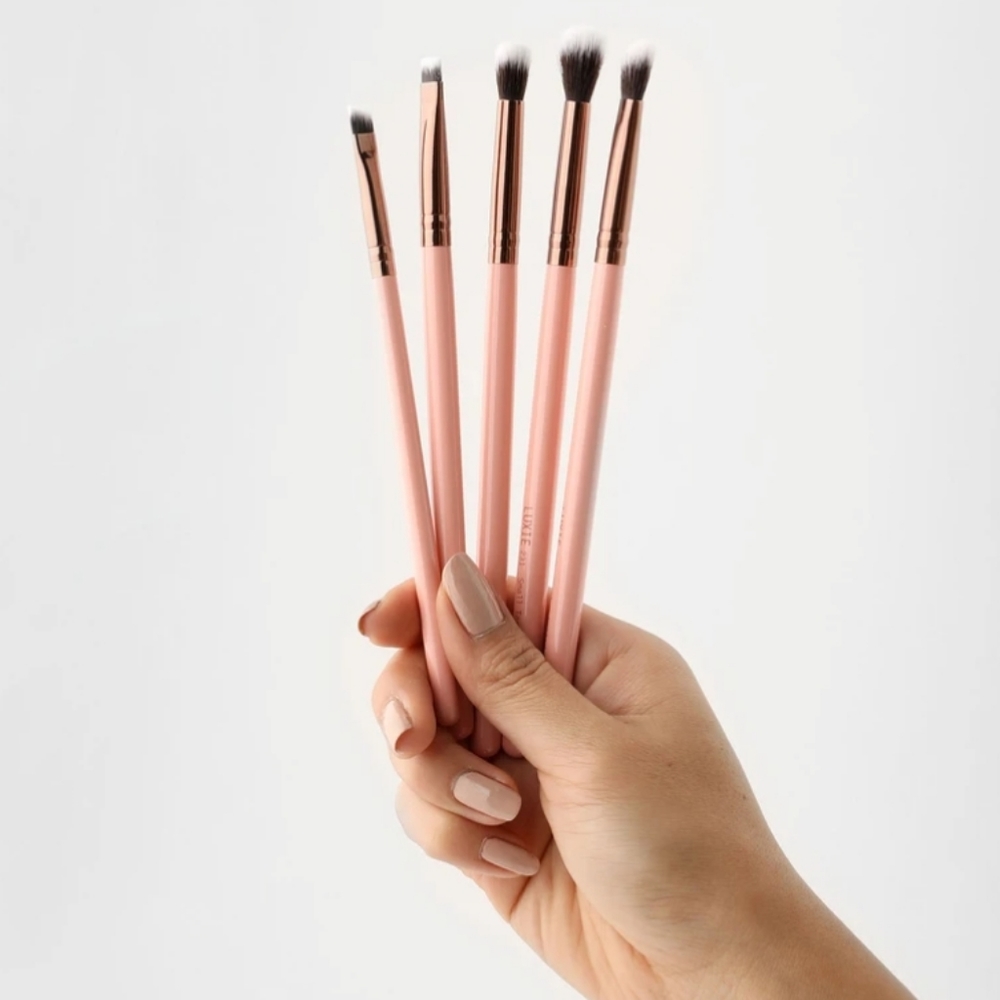 2 for $40 LUXIE 5 PIECE ROSE GOLD EYE BRUSH SET - Picture 2 of 13
